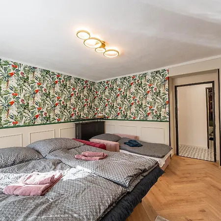 Luxusny Pri Nemocnici Apartment