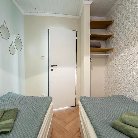 Luxusny Pri Nemocnici דירה *