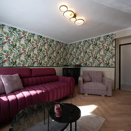 Luxusny Pri Nemocnici דירה